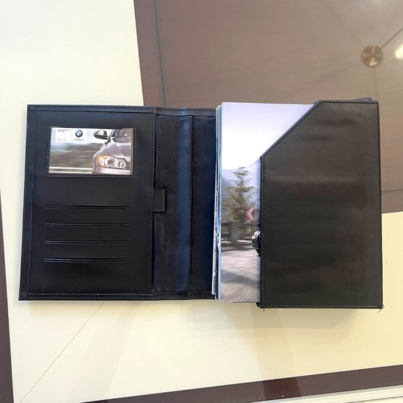 2008 BMW 5 Series Complete Owner Manual Portfolio! - Picture 13 of 15